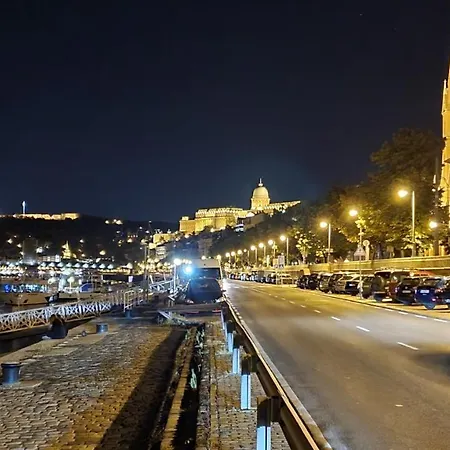 Apartamento Lovely Boutique With Parliament View