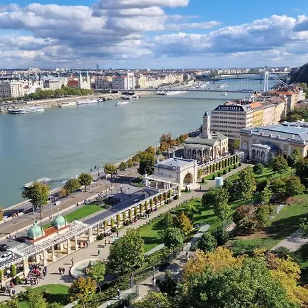 Lovely Boutique With Parliament View Budapeste