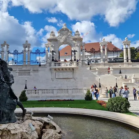 Apartment Lovely Boutique With Parliament View Budapest