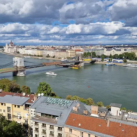 Lovely Boutique With Parliament View * Budapest