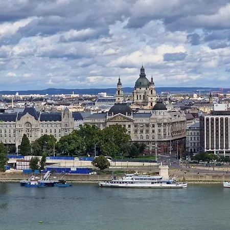 Lovely Boutique With Parliament View * Budapest